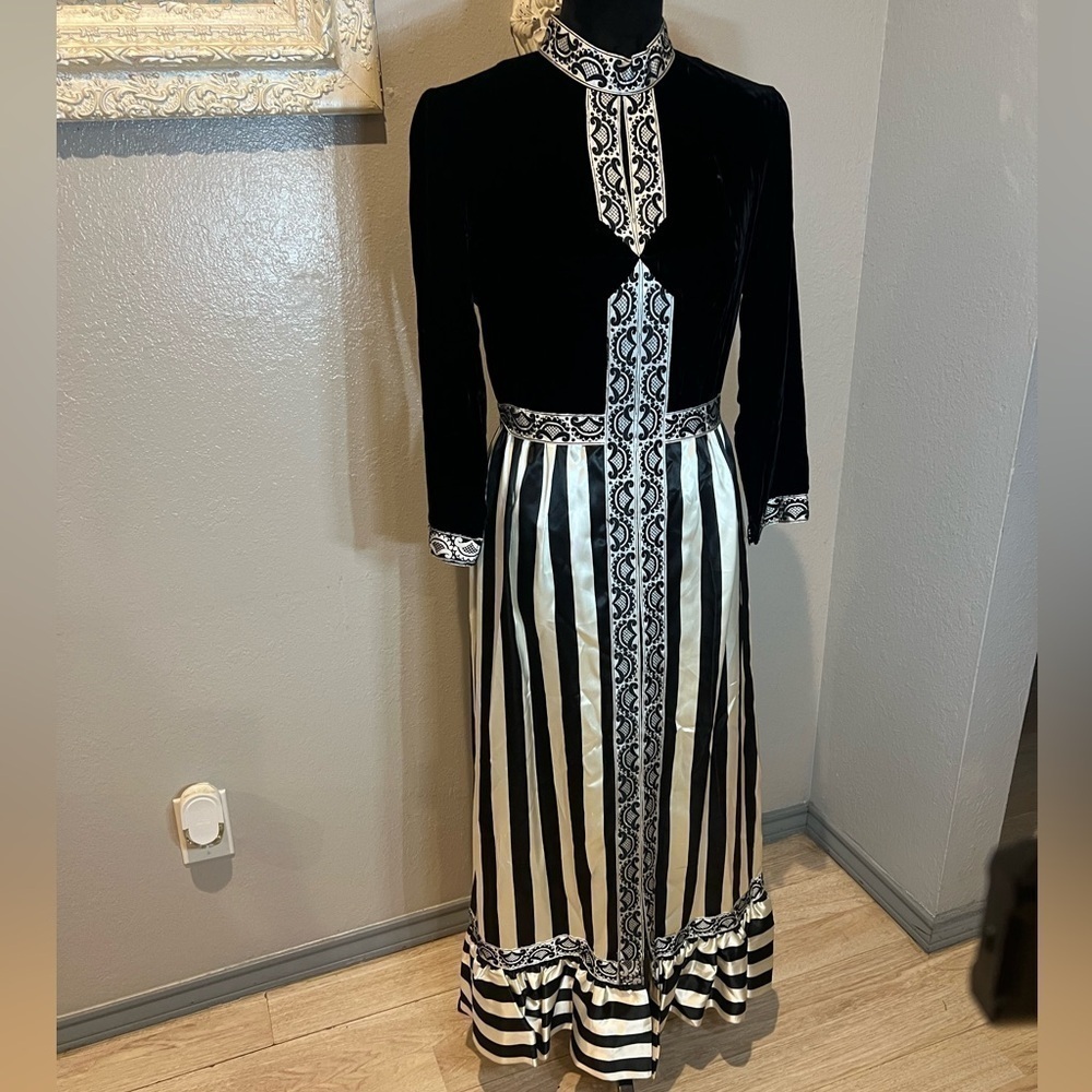 Vintage 1970’s black and whites white striped satin and velvet maxi dress - Picture 3 of 12